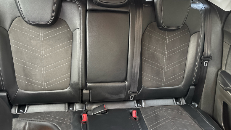 Vauxhall Grandland 1.2 Turbo Ultimate 5dr Auto Petrol Hatchback